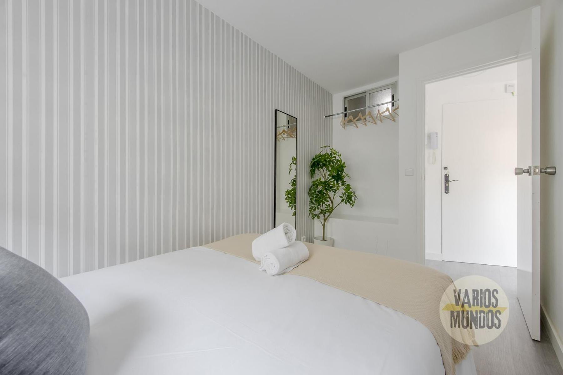 Atico Calle Silva Para 3Pax Con Terraza Esquina Con Gran Via E2 Madrid Dış mekan fotoğraf